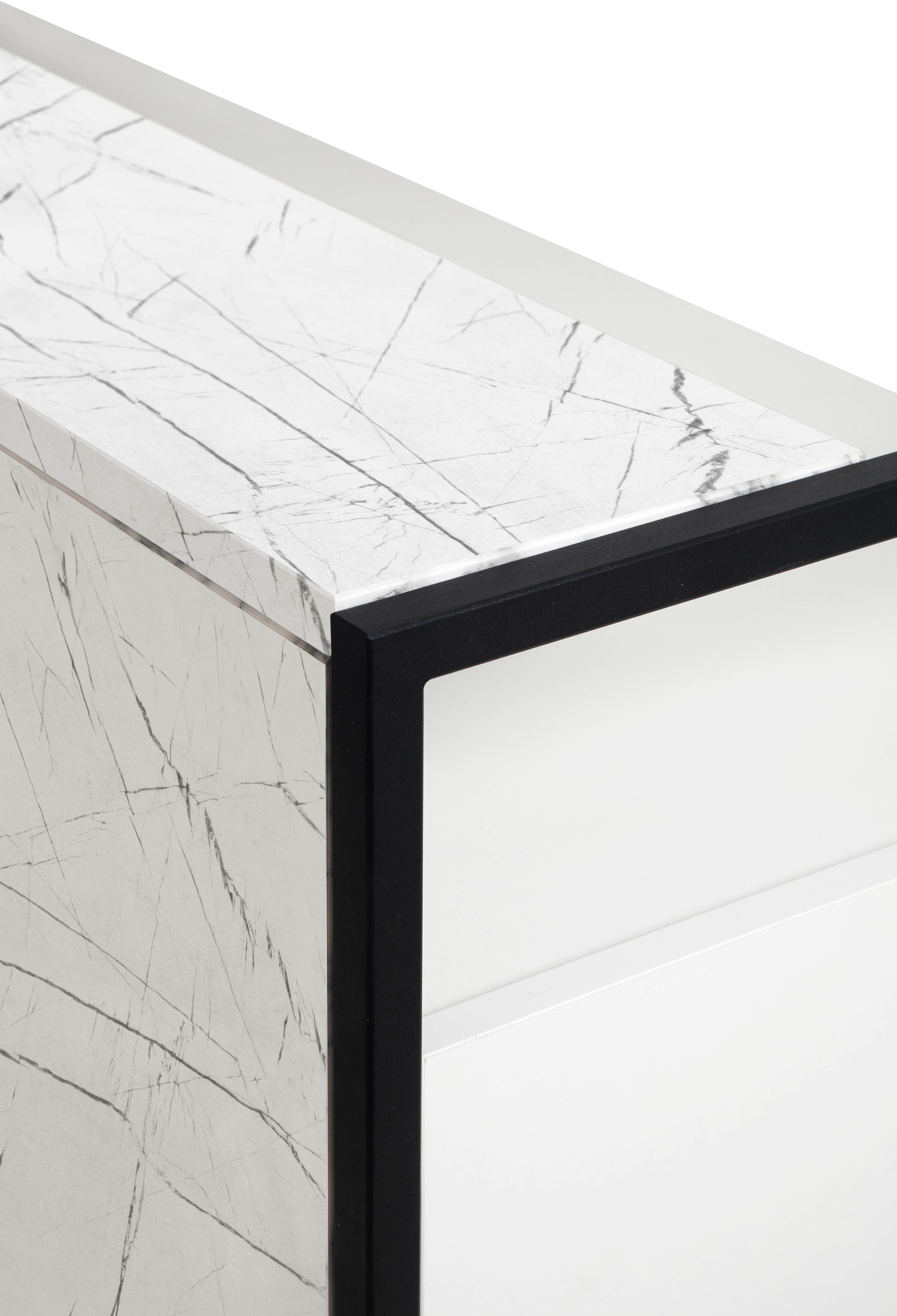 Sage_L30_Light_Grey_PL60_Carrara_detail_2.jpg